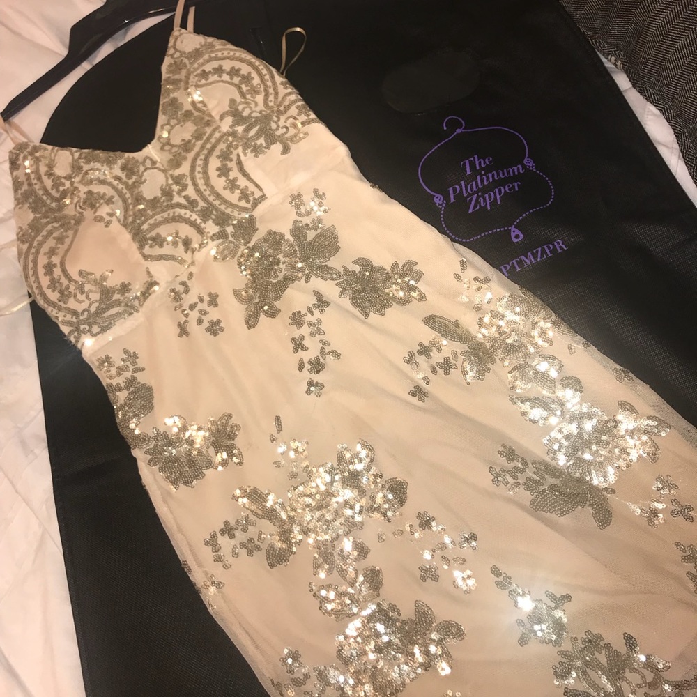 Tan & Gold Form-Fitting Sequin Dress